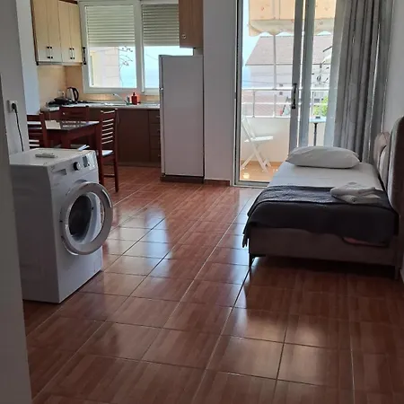 Laska Apartment